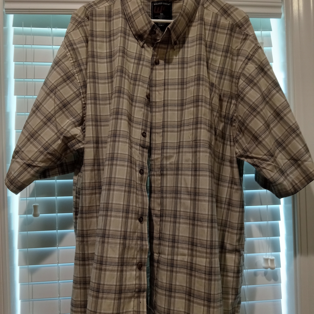 Van Heusen Gray and Tan Casual Button Down Shirt